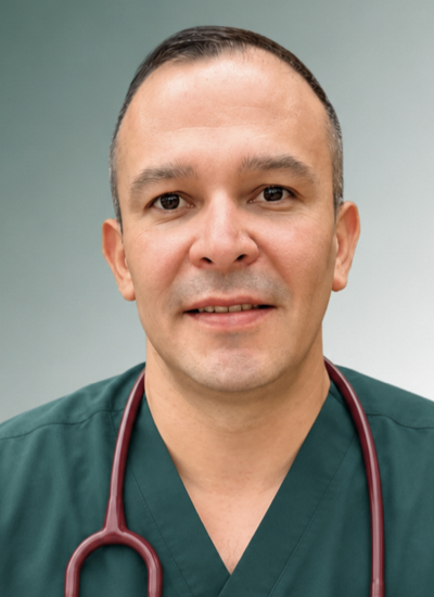 Emilio Malave Diaz, veterinario de urgencias en Clínica Veterinaria Tres Valles, Pozuelo de Alarcón