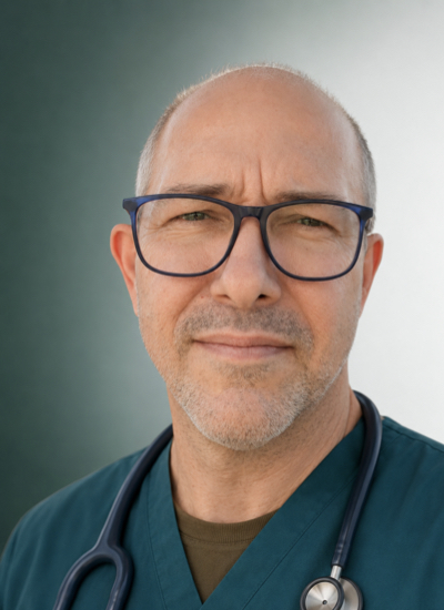 Aurico Sousa Fonseca, veterinario de urgencias en Clínica Veterinaria Tres Valles, Pozuelo de Alarcón